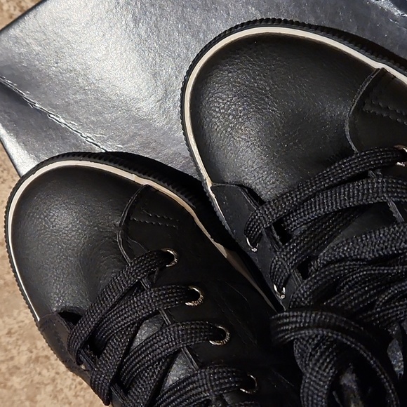 Brand New! Nautica youth sneakers US 4 - Picture 4 of 10